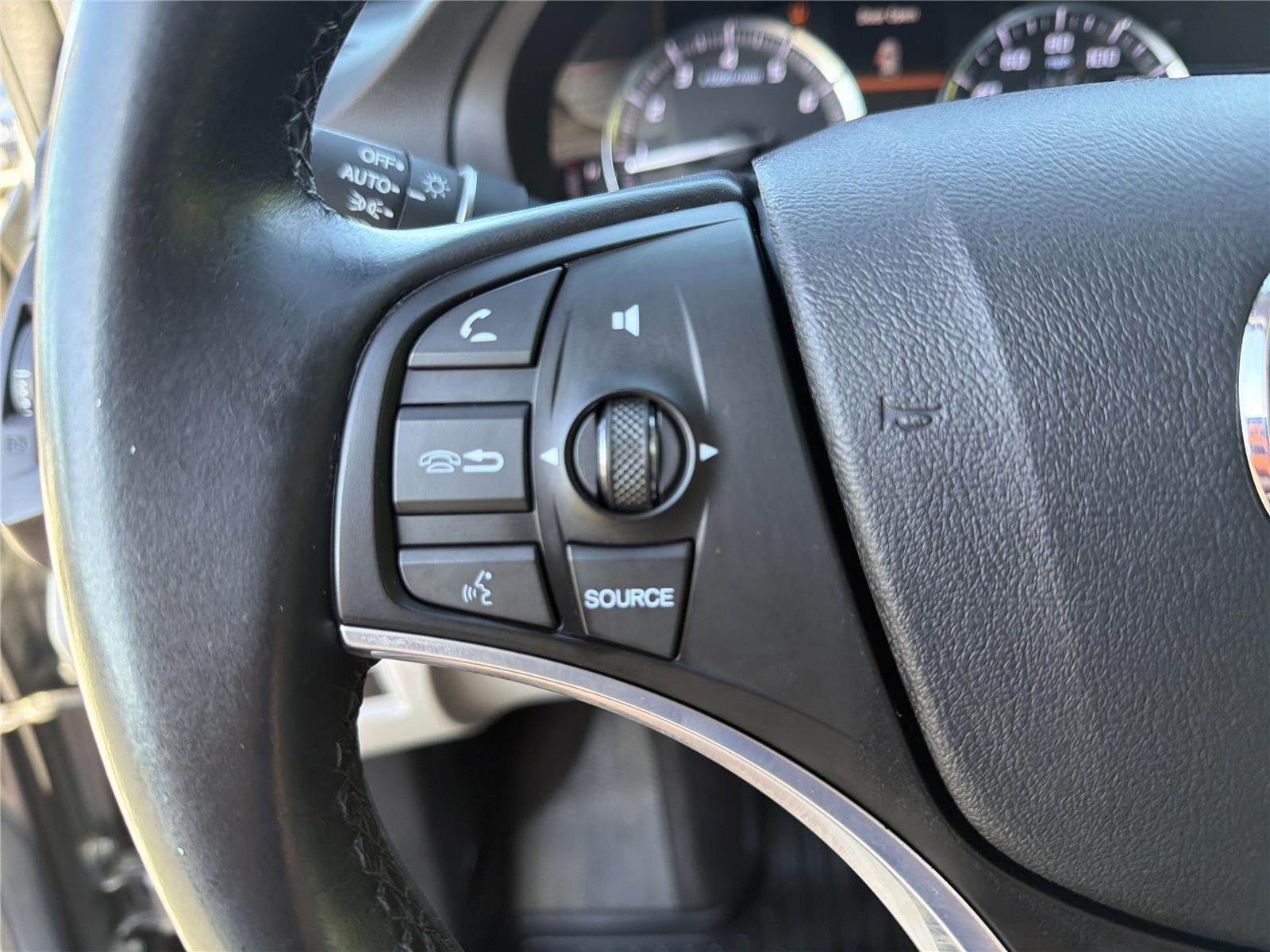 Used 2020 Lunar Silver Metallic Acura w/Technology Pkg image 15