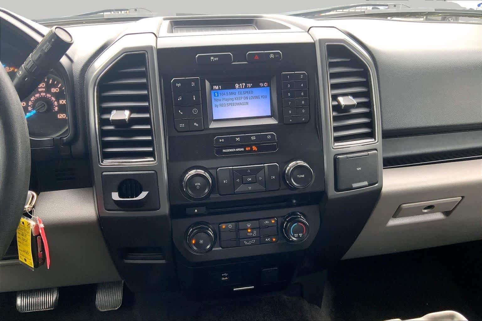 Used 2018 Oxford White Ford XLT image 7