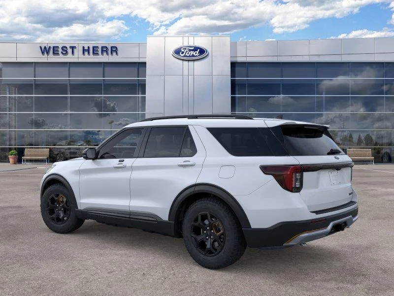 New 2026 Space White Metallic Ford Tremor® image 5