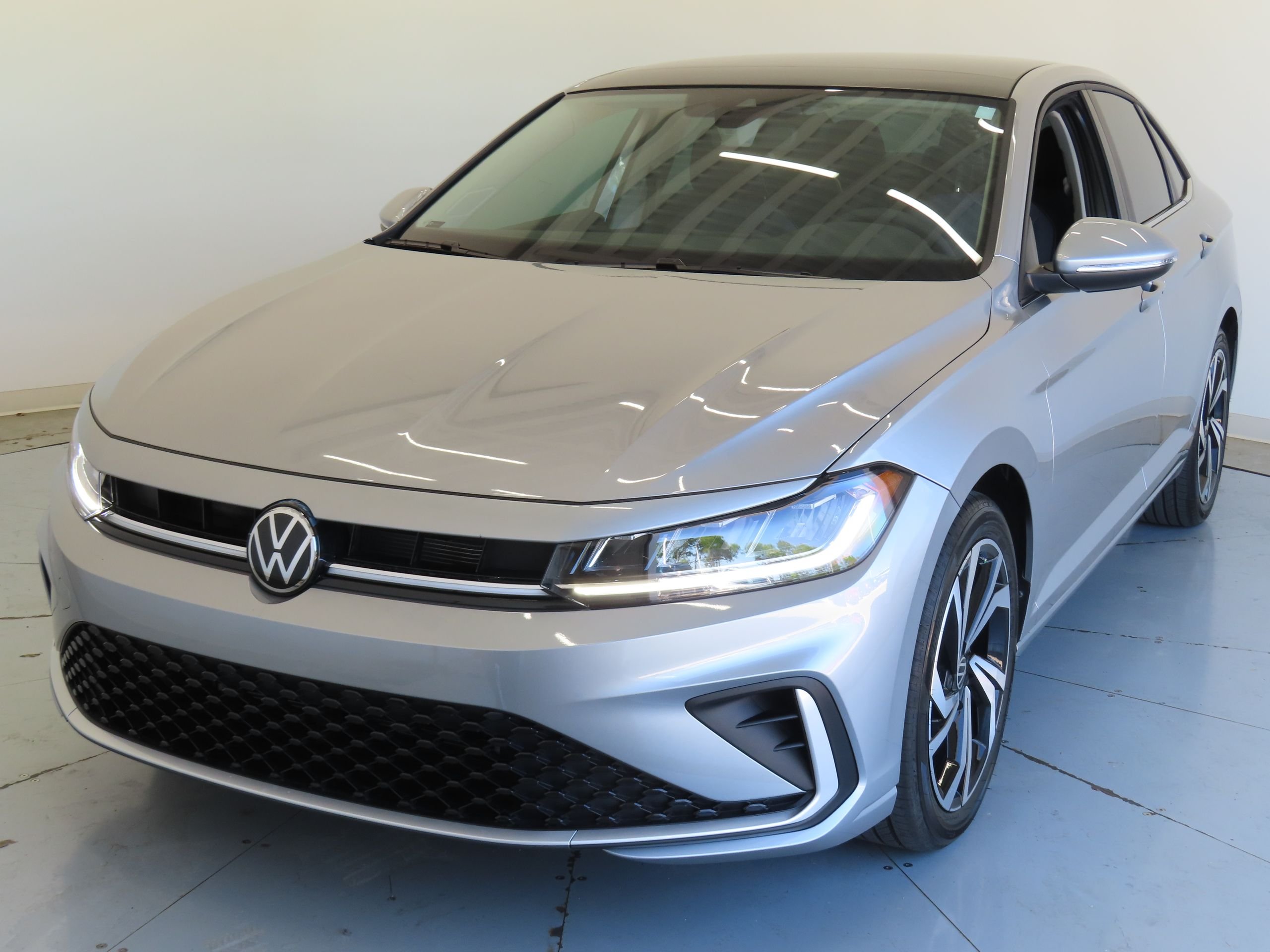 New 2026 Silver Volkswagen 1.5T SEL image 8