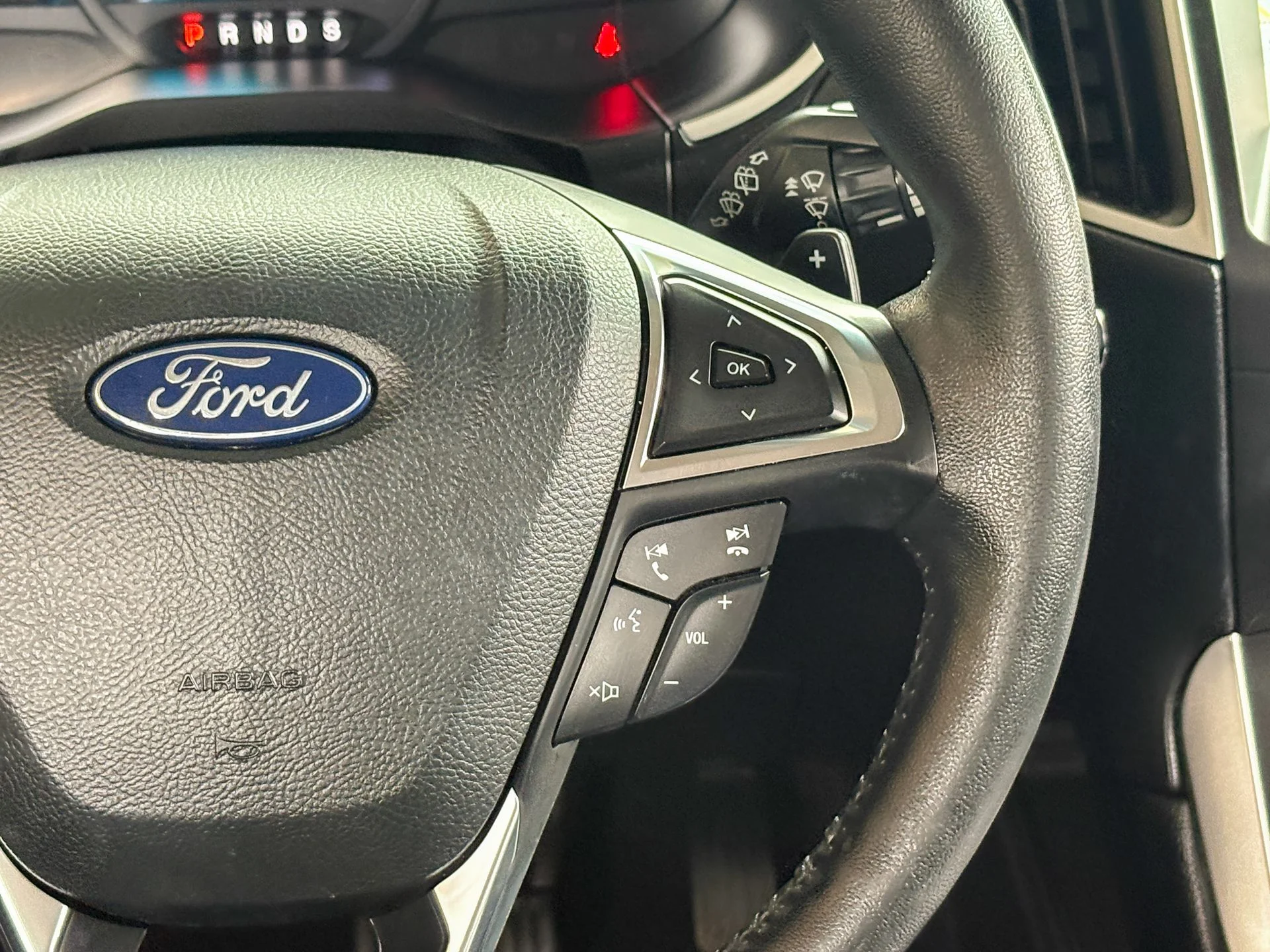 Used 2018 Red Ford SEL image 31