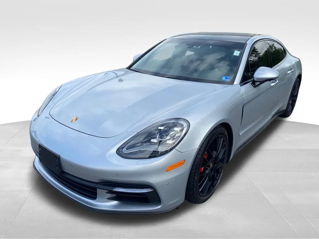Used 2018 Silver Porsche 4 image 4