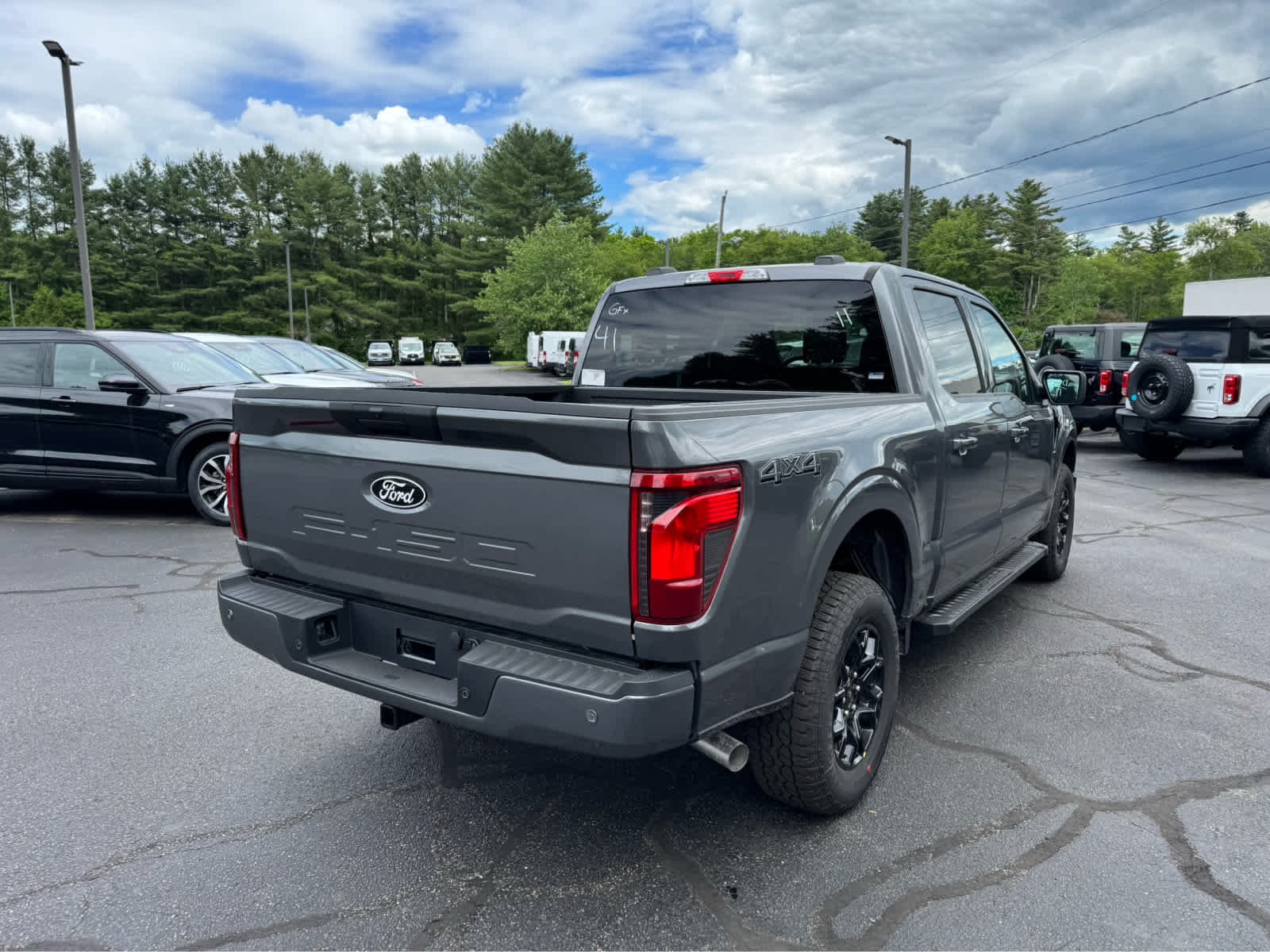 New 2026 Carbonized Gray Metallic Ford XLT image 6