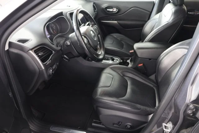 Used 2021 Gray Jeep Limited image 20