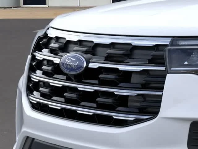New 2026 Star White Metallic Tri-Coat Ford Active w/200A Pkg image 24