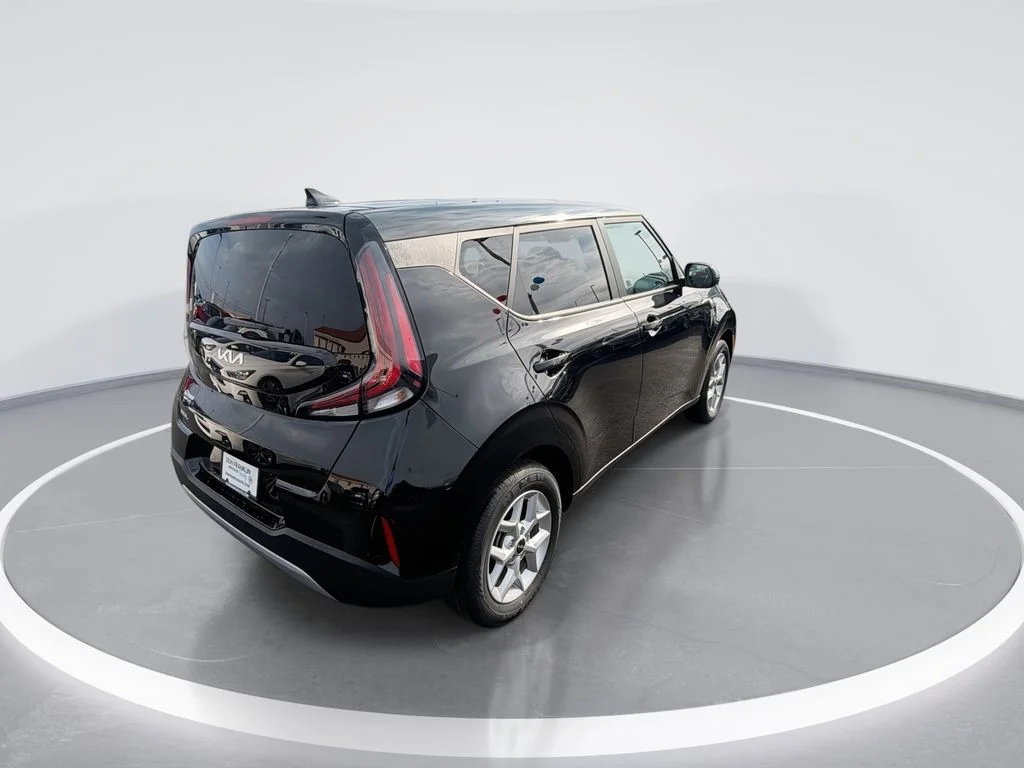 Used 2025 Black Kia LX image 8