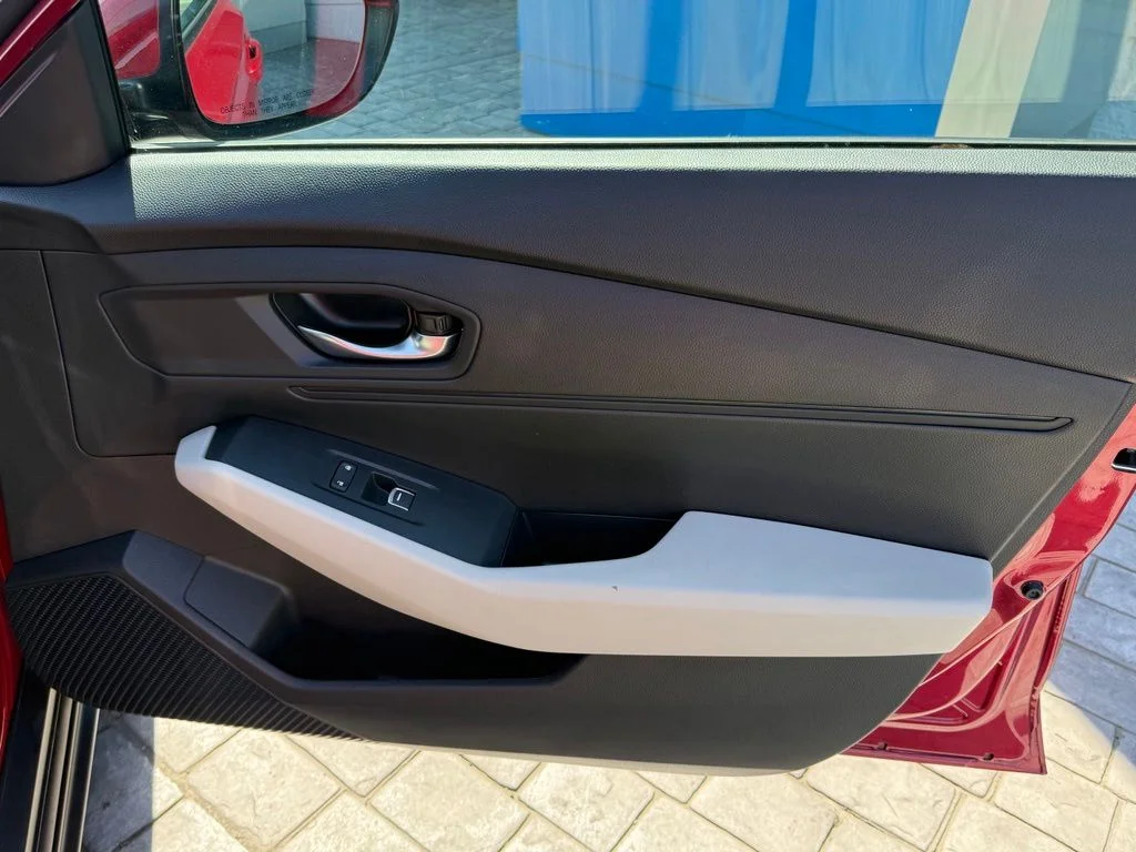 Used 2024 Red Honda LX image 16