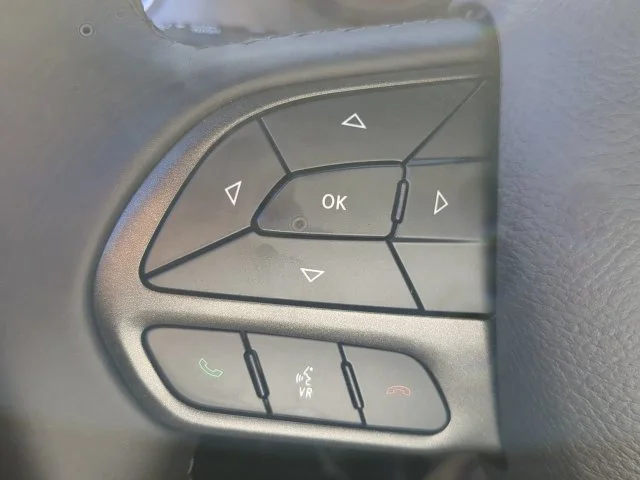 Used 2023 Red Dodge SXT image 20