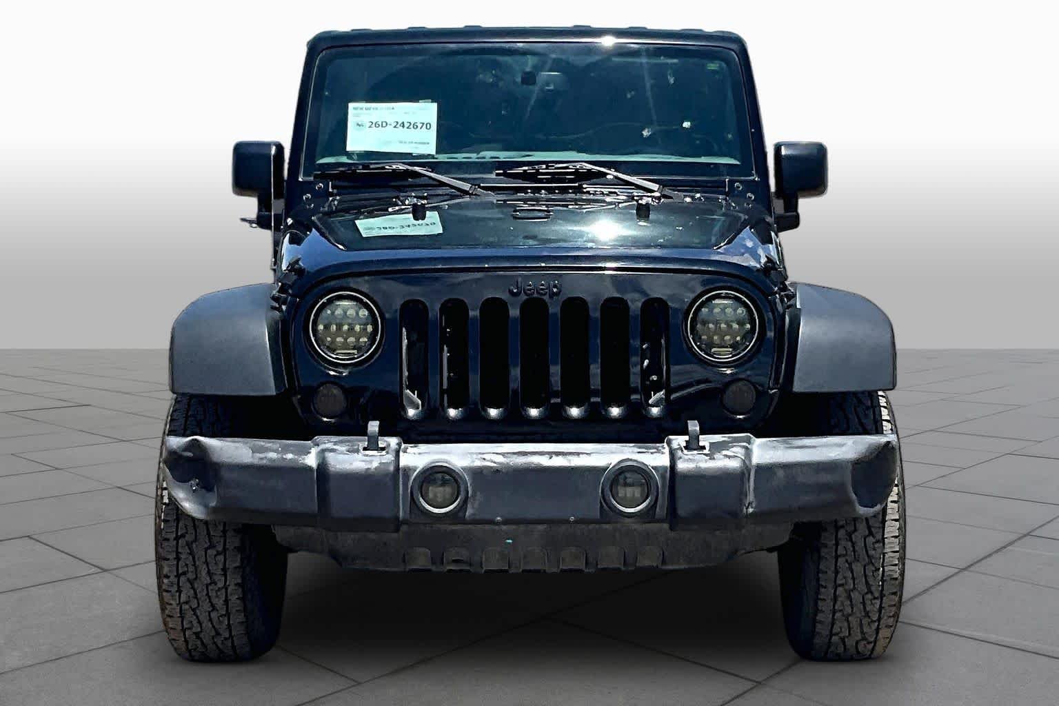 Used 2018 Black Clearcoat Jeep Sport S image 3