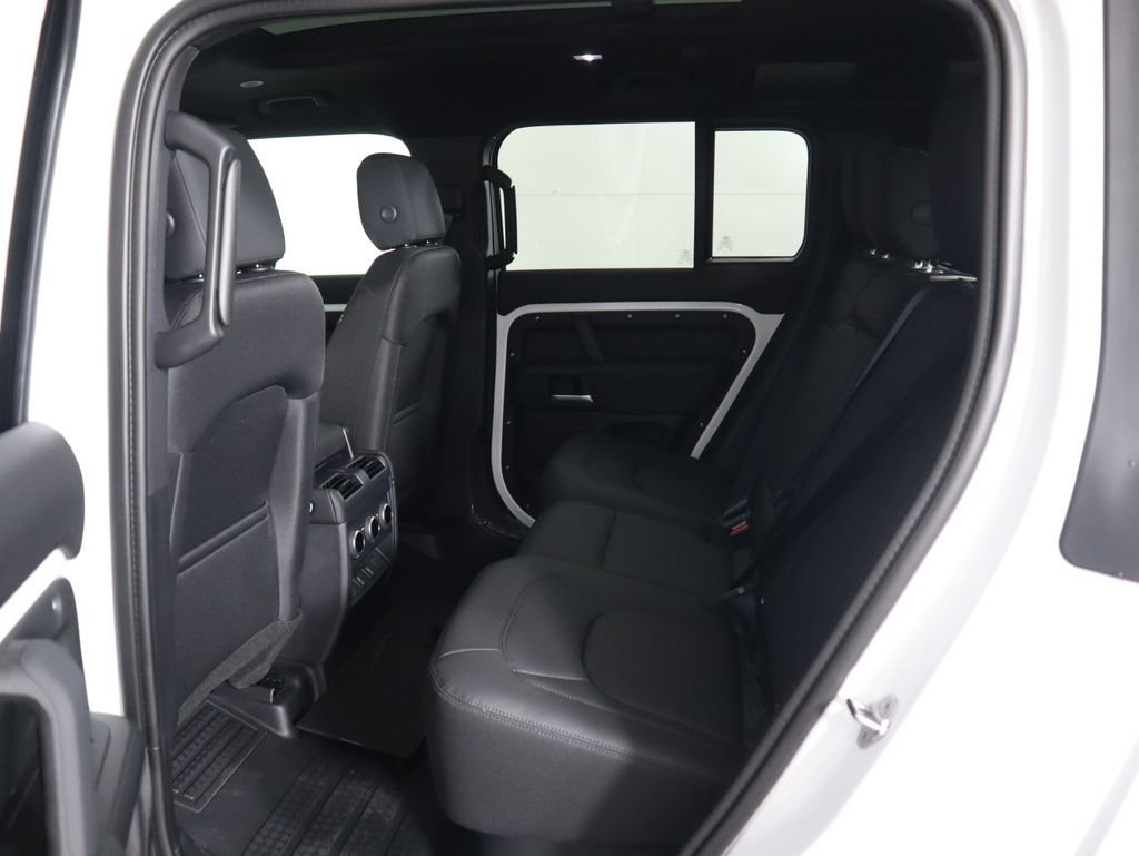 2026 Land Rover Defender S - Photo 21