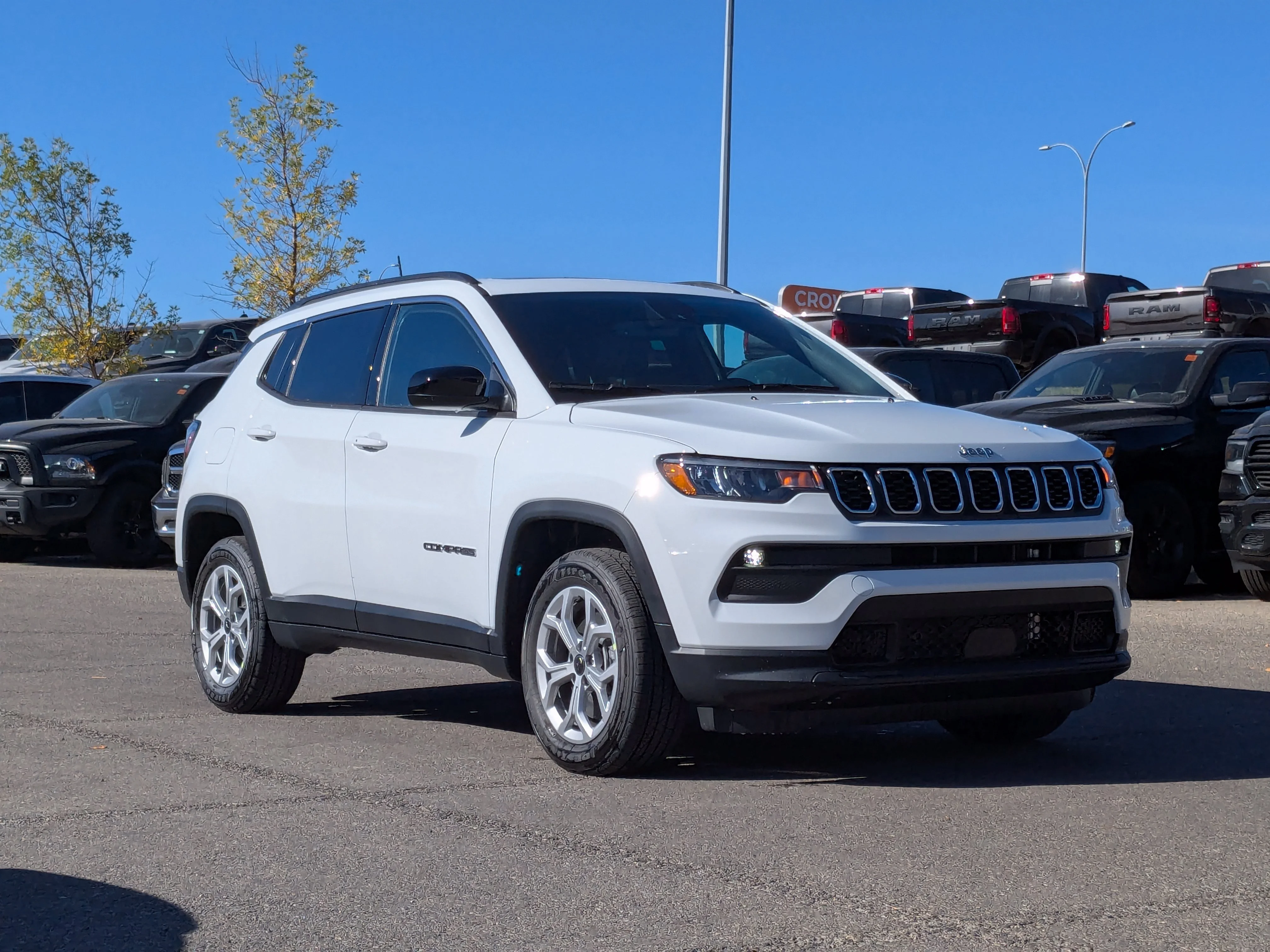 New 2026 White Jeep North - Panoramic Sunroof - Alpine Audio -  Adaptive Cruise - Power Liftgate & Tons More! image 2