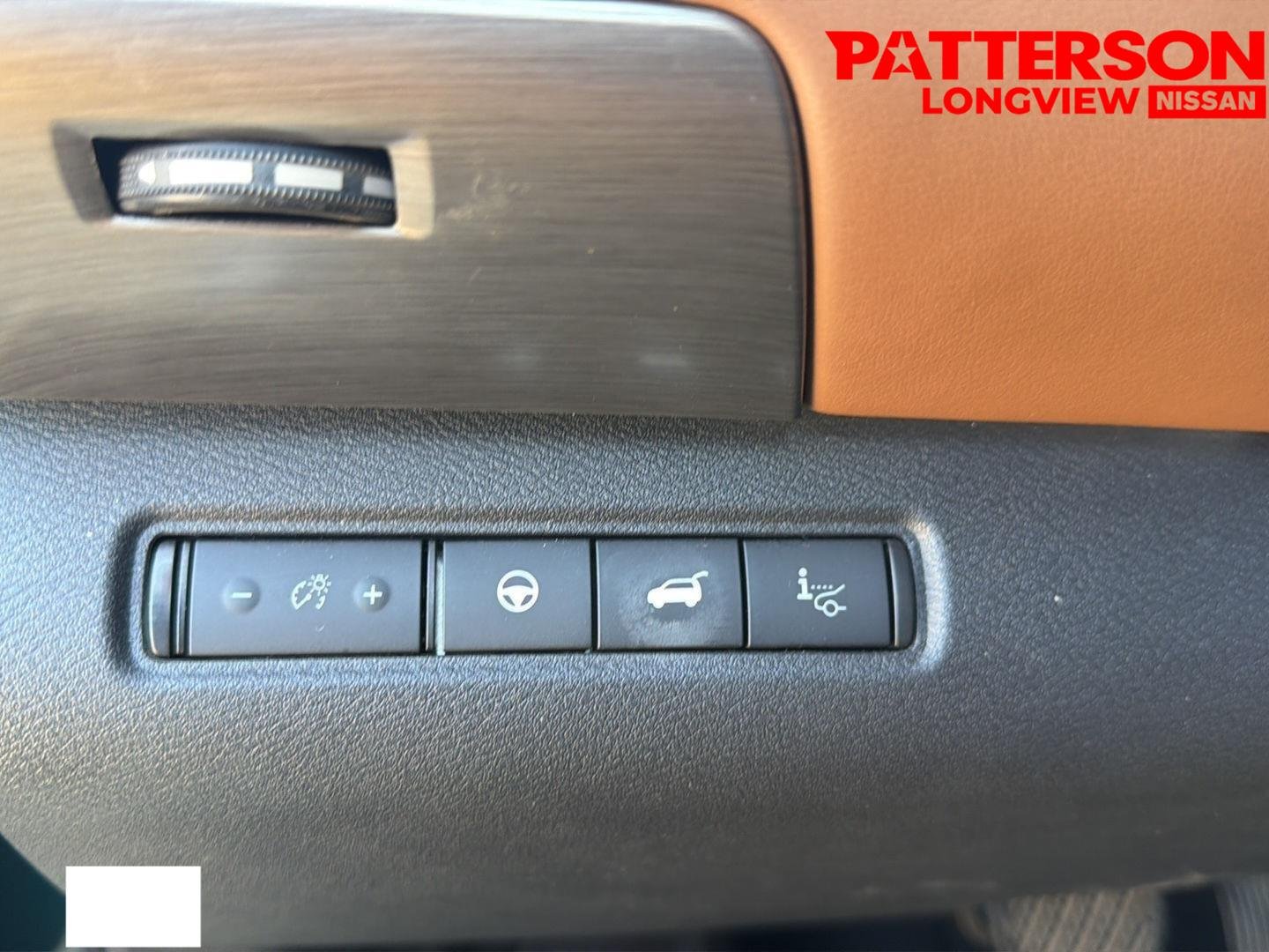 Used 2023 Obsidian Green Pearl Nissan Platinum image 13