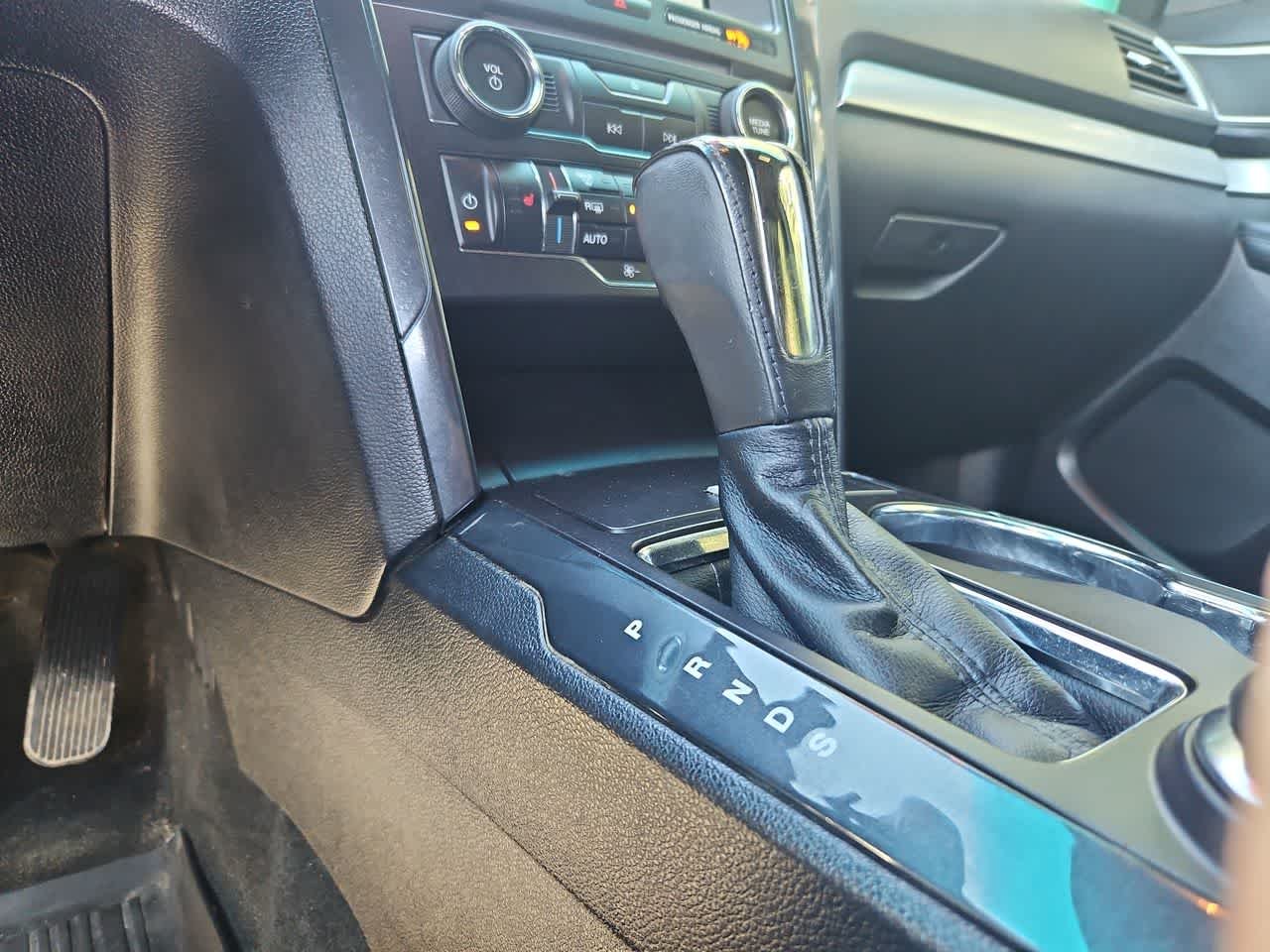 Used 2017 Smoked Quartz Metallic Tinted Clearcoat Ford XLT image 20