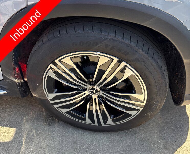 Used 2024 Gray Mercedes-Benz 450 image 3