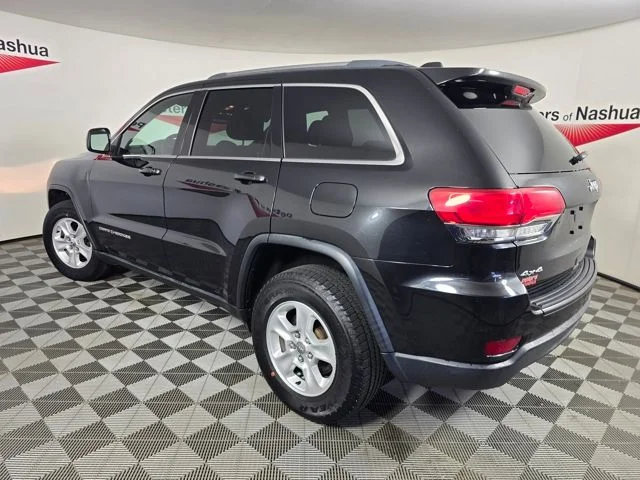 Used 2015 Black Jeep Laredo image 27