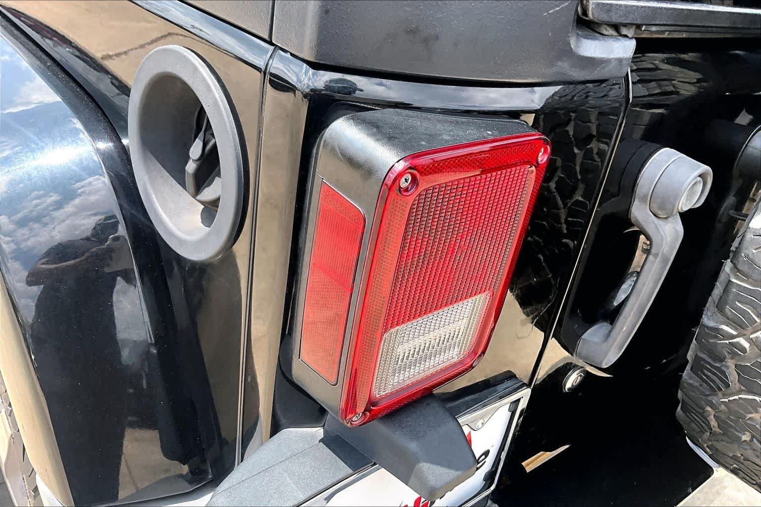 Used 2017 Black Clearcoat Jeep Sahara image 26