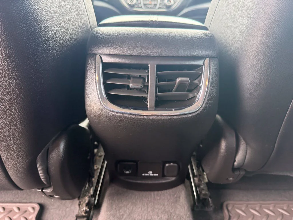 Used 2018 Red Chevrolet LT image 27