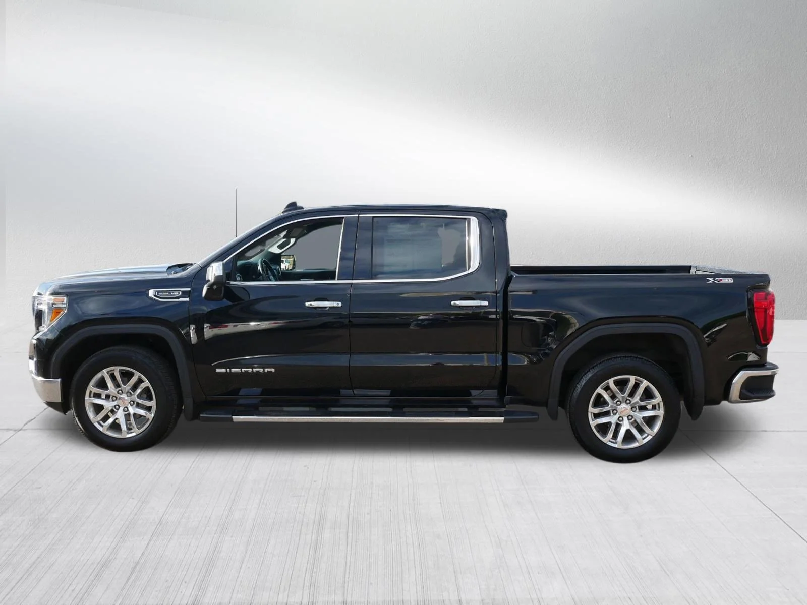 Certified Used 2020 Onyx Black GMC SLT image 4