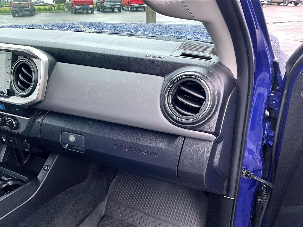 Used 2023 Blue Toyota SR5 image 13
