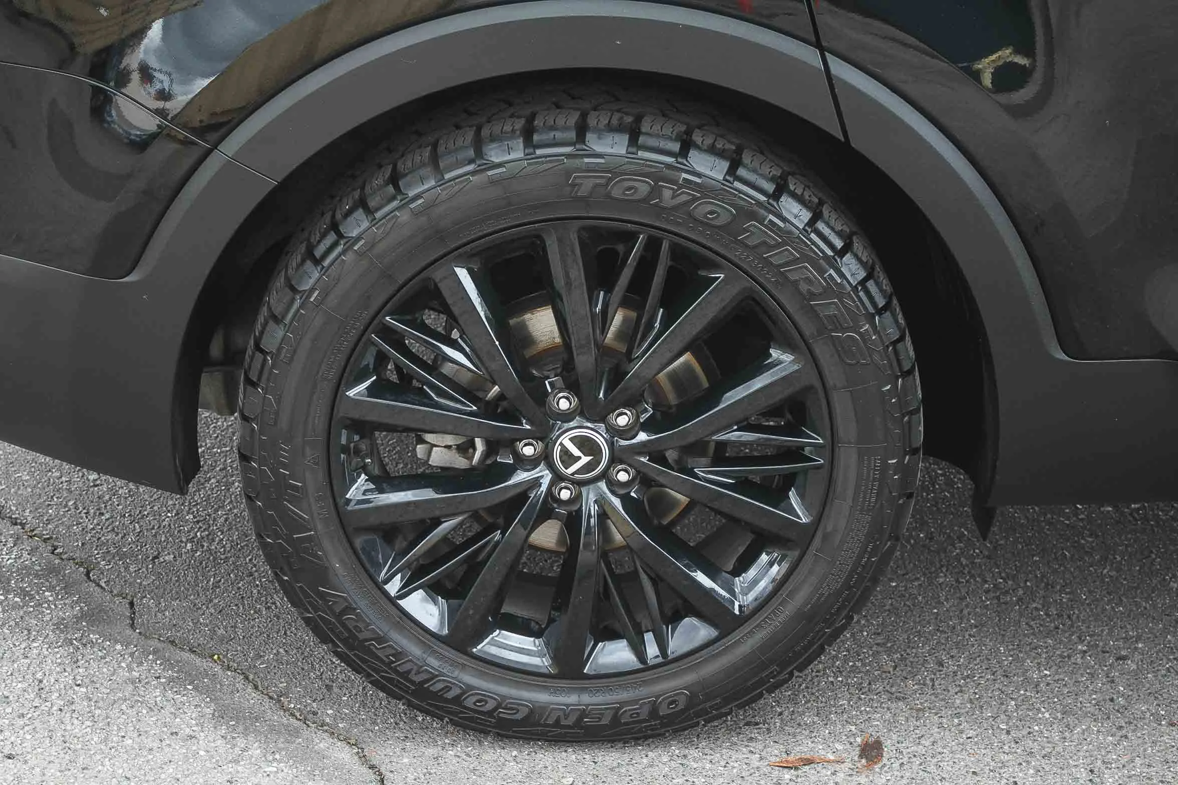 Used 2020 Ebony Black Kia SX image 13
