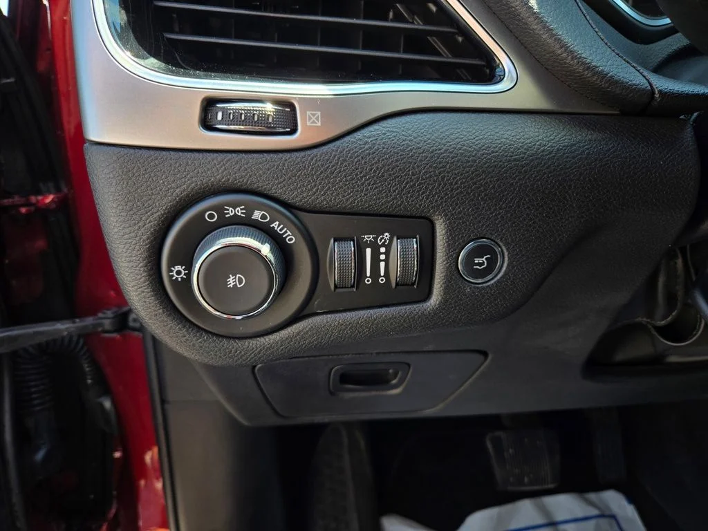 Used 2019 Red Jeep Limited image 16