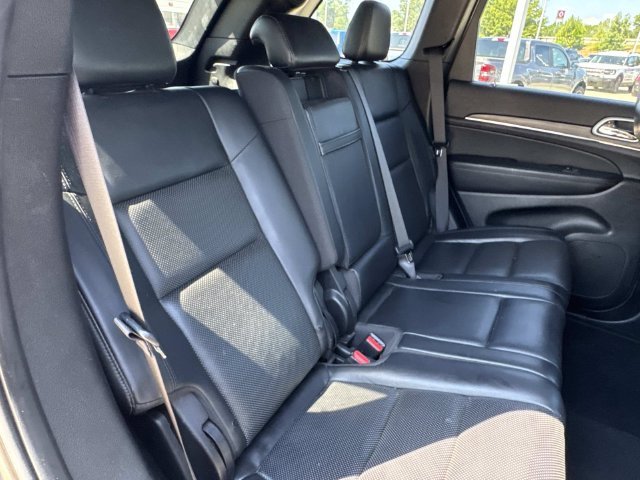 Used 2019 Gray Jeep Limited image 31
