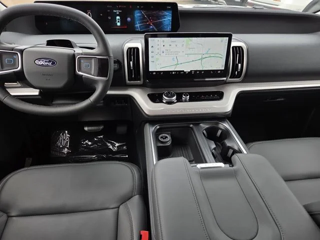 New 2026 Oxford White Ford Active image 5
