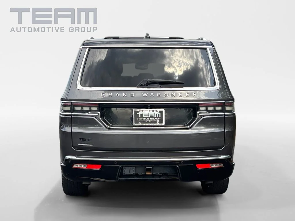 Used 2023 Gray Jeep Base image 6