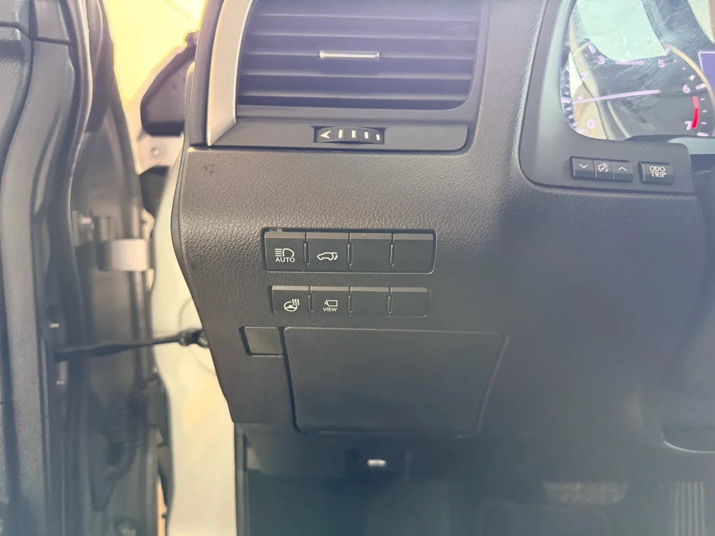 Used 2022 Atomic Silver Lexus  image 16