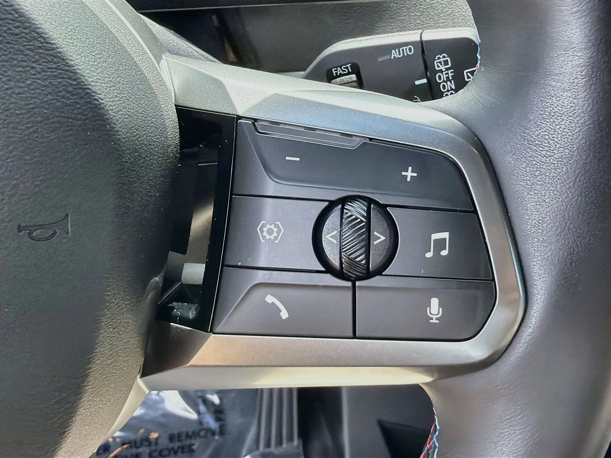2025 BMW iX M60 - Photo 40