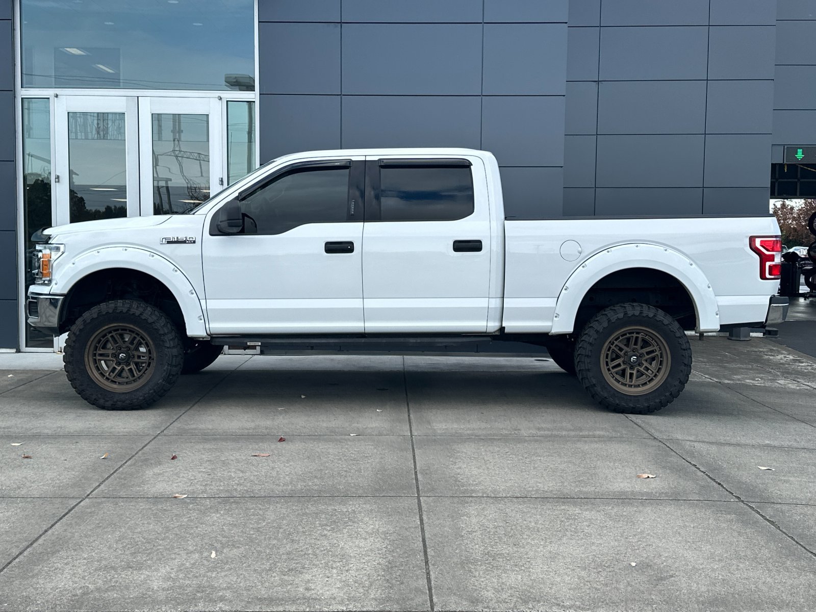 Used 2019 Oxford White Ford XLT image 7