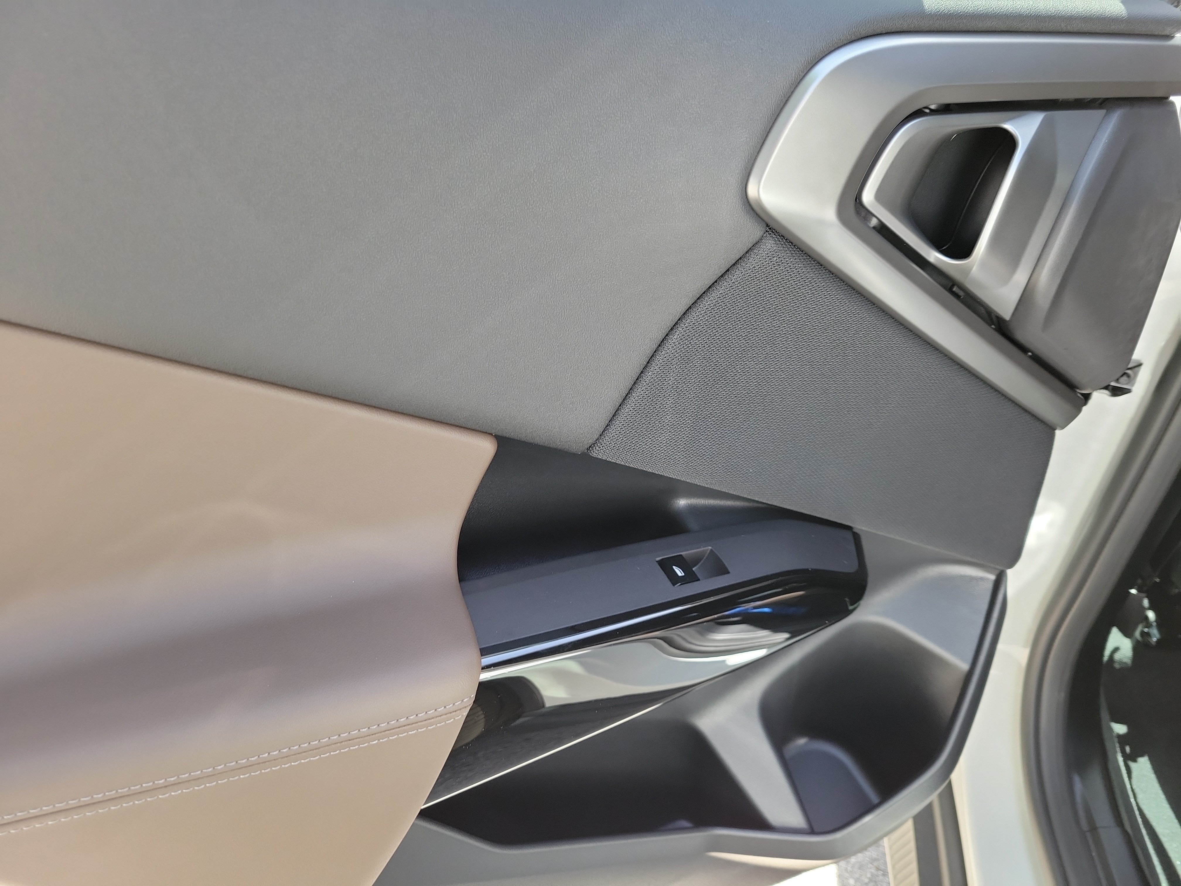 New 2026 Alpine White BMW 30 xDrive image 10