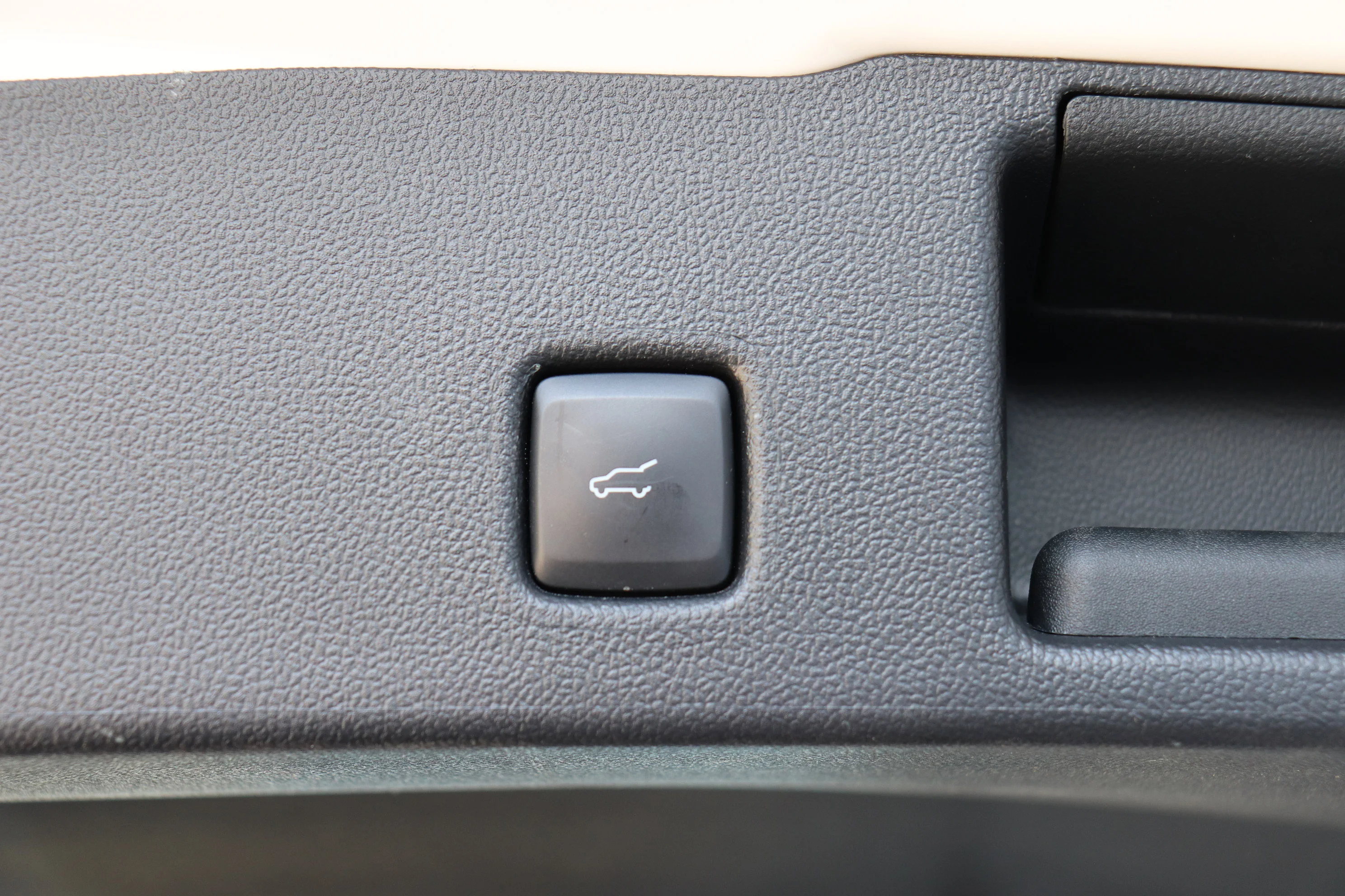 Certified Used 2023 White Ford Platinum AWD image 8