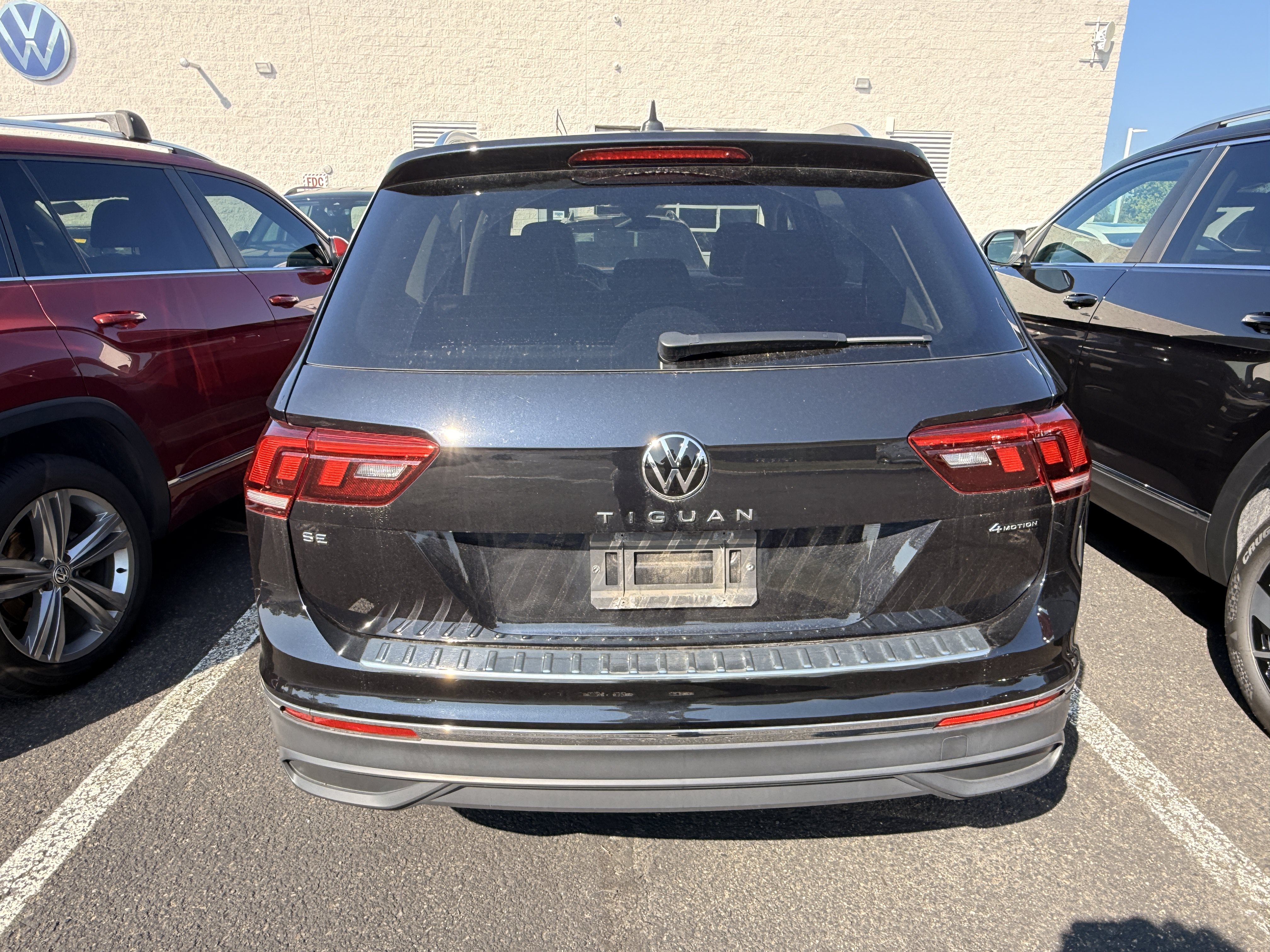 Used 2024  Volkswagen SE image 8