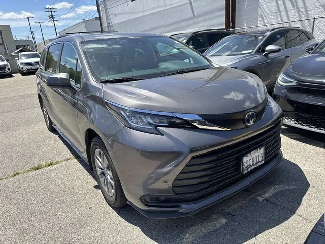 Gray 2022 Toyota Sienna LE 8-Passenger AWD Minivan All-Wheel Drive