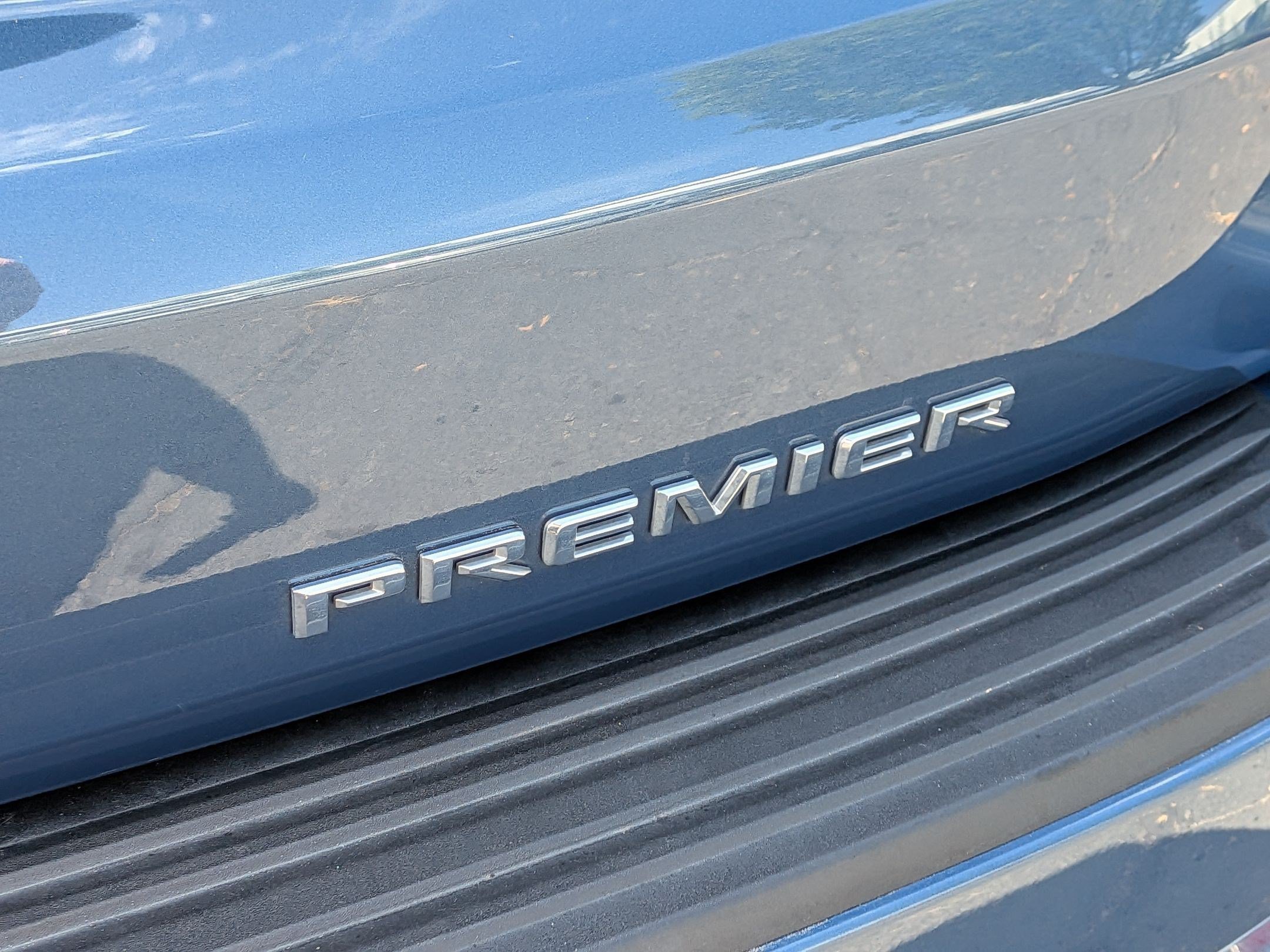 2025 Chevrolet Suburban Premier - Photo 14