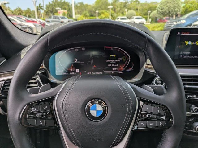 Used 2020 Blue Metallic BMW 530i xDrive image 24
