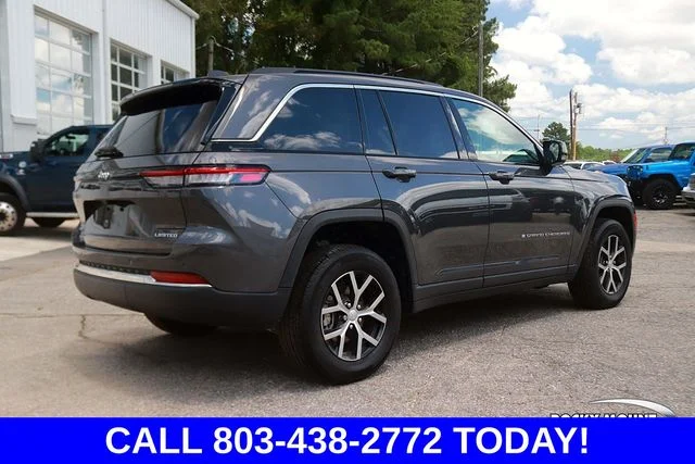 Used 2025 Gray Jeep Limited image 4