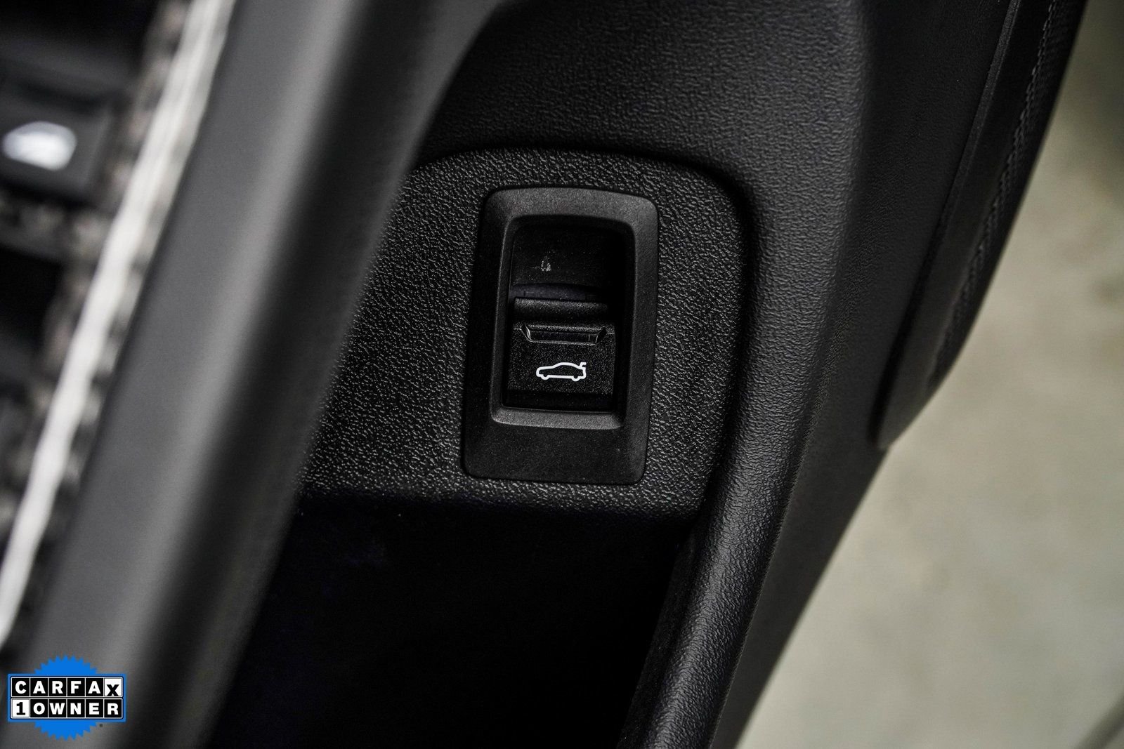 Used 2025 Gray BMW M60 image 36