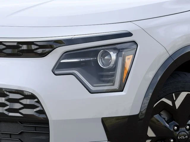 New 2026 Snow White Pearl Kia WIND image 10
