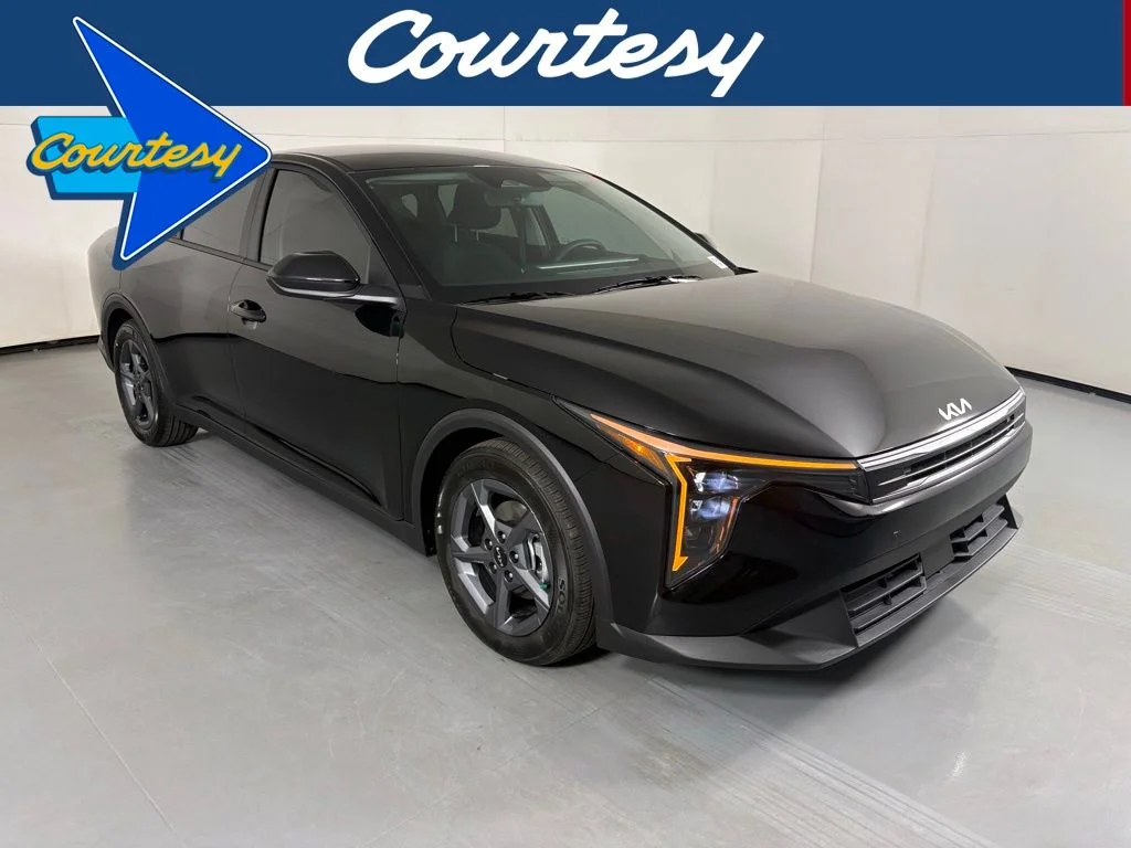 2026 Kia K4 LXS AT's photo