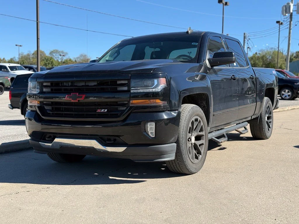 Used 2016 Black Chevrolet LT image 2