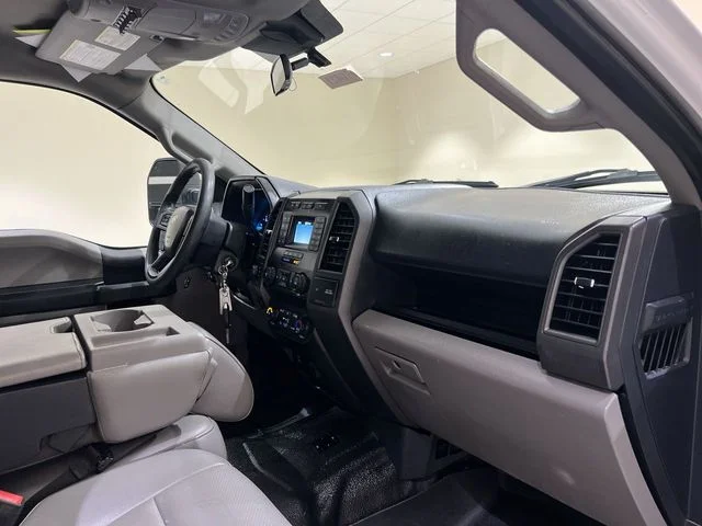 Used 2022 Oxford White Ford XL image 23