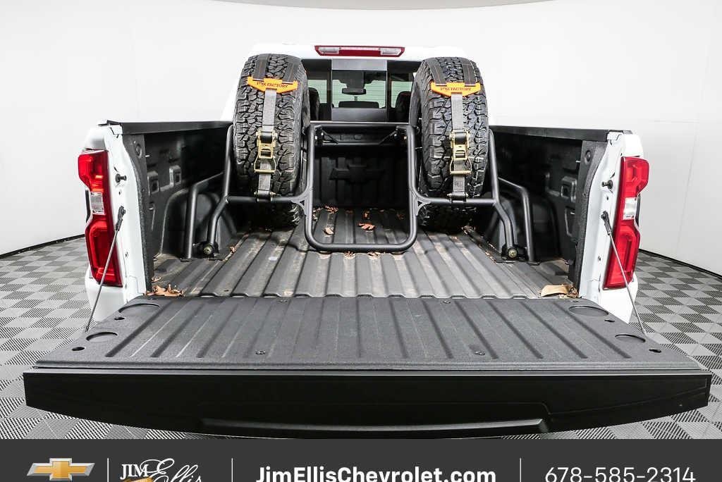 New 2025 Summit White Chevrolet RST image 32