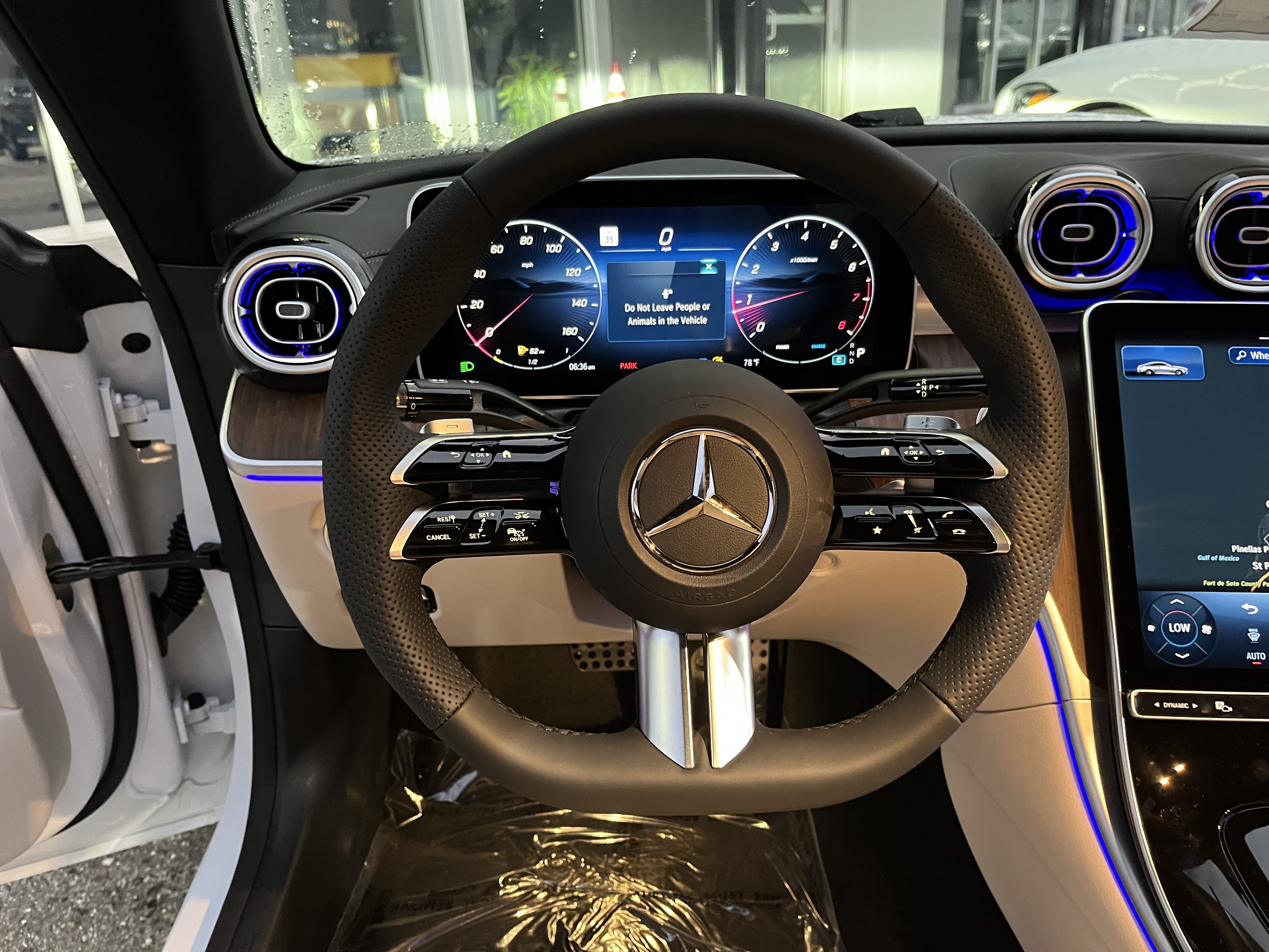 New 2026 MANUFAKTUR Moonlight White Metallic Mercedes-Benz CLE 300 image 19