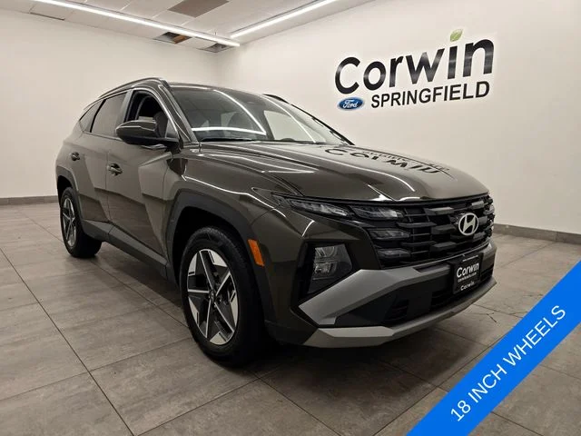 Used 2025 Green Hyundai SEL image 6