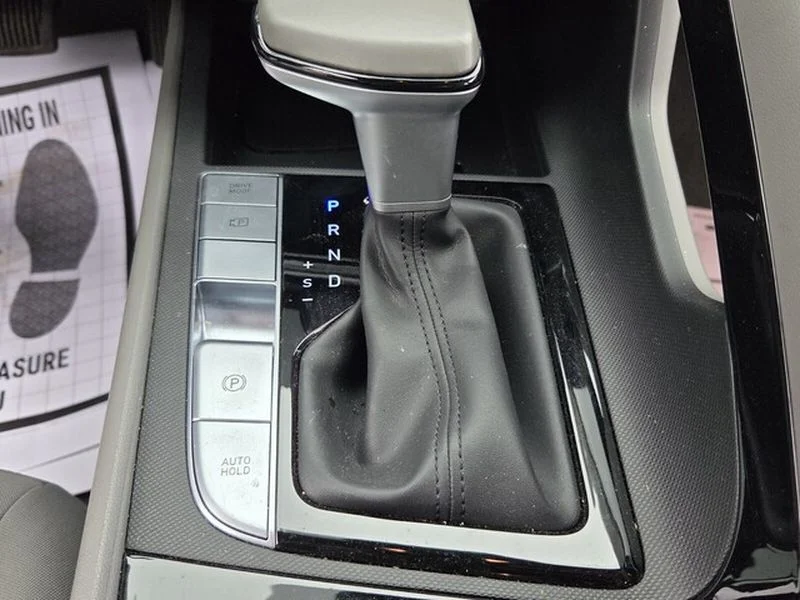 Used 2025 Gray Hyundai SEL Convenience image 20