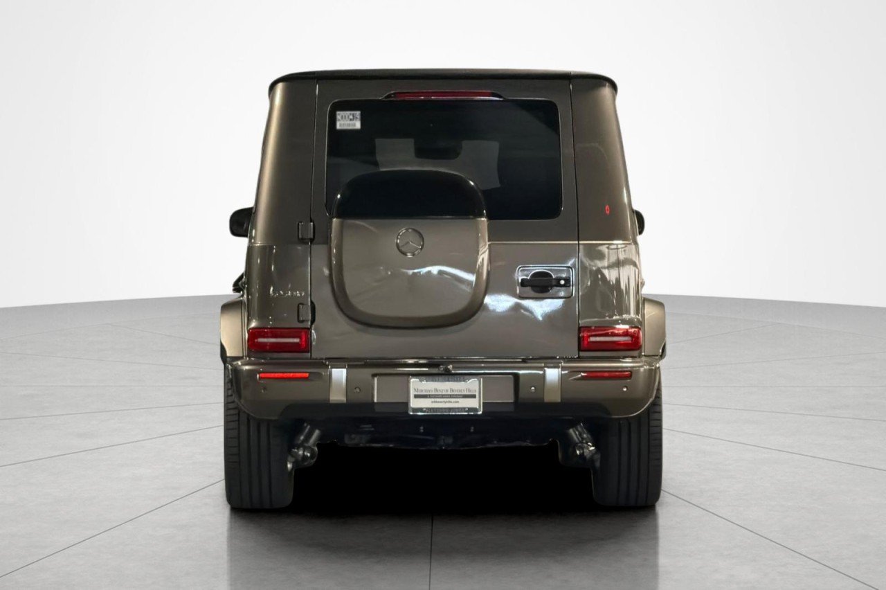 New 2026 Indium Grey Metallic Mercedes-Benz G 580e SUV image 4