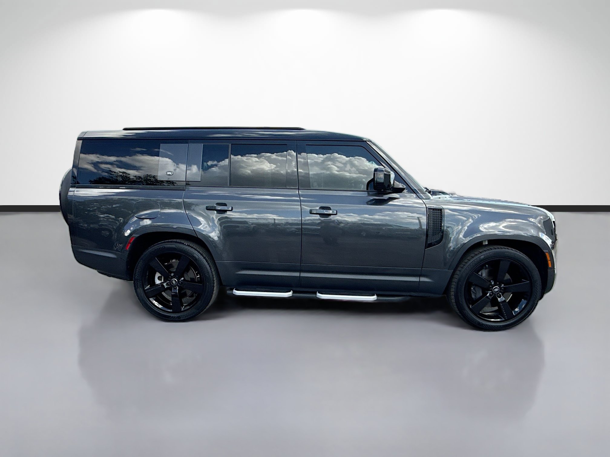 Used 2024 Carpathian Gray Premium Metallic Land Rover S image 6