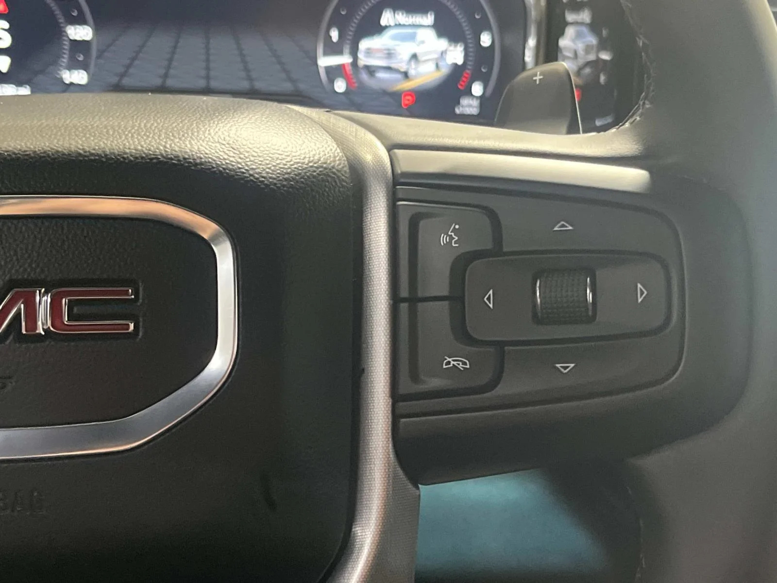 Certified Used 2024 Onyx Black GMC Elevation image 19